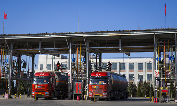 04    疫情期间，保障了甲醇车辆正常装车。.jpg